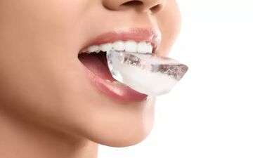 چه چیزی باعث می شود افراد هوس یخ کنند؟