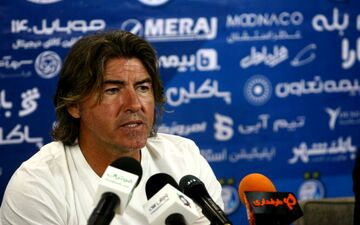 
وقتی ساپینتو توسط خبرنگاران تشویق شد 
