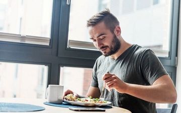 مصرف این غذاها باعث گرمازدگی و عطش می‌شود