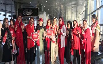 تیپ متفاوت دختران پرسپولیسی در عمان! + عکس
