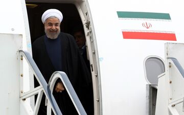  رئیس جمهوری وارد کرمانشاه شد