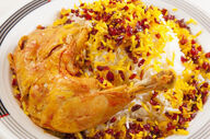 طرز زرشک‌پلوی با مرغ یلدایی؛ فوت‌وفن خوشمزه‌کاری به سبک رستوران
