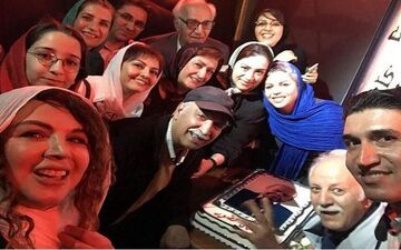 سلفی بازیگران سرشناس در جشن تولد استاد کشاورز (عکس)