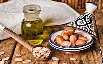 آشنایی با خواص شگفت‌انگیز روغن آرگان