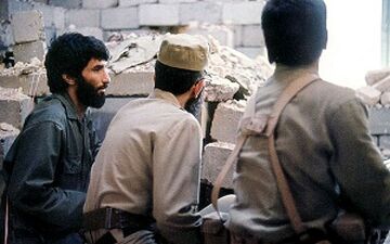 لحظات دیده نشده‌ای از حضور «رهبر انقلاب» در خرمشهر در کنار «شهید جهان آرا»