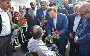رئیس دفتر رئیس جمهور از آسایشگاه سالمندان رشت بازدید کرد