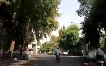 حکایت پیرمرد برنج‌فروشی در بازار کرمان که متفاوت از بقیه کاسبی می‌کند