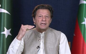  شلیک به پای عمران خان در پاکستان 