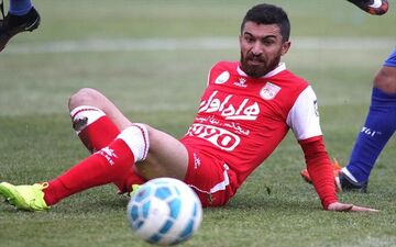 چراغ سبزبمب قرمز به پیراهن آبی/صید جدید منصوریان در تور استقلال گیر افتاد