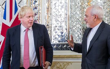 تیپ عجیب و غریب وزیر امور خارجه انگلیس در دیدار با ظریف