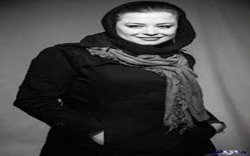 تیپ مهراوه شریفی نیا  در یک کنسرت