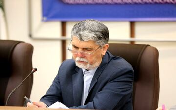 وزیر فرهنگ:  حق الناس فقط جان و مال نیست آبرو هم هست
