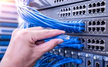 اختلال اینترنت به دلیل اشتباه شرکت ارتباطات زیرساخت/ تنبیه مدیران