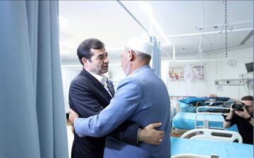 عیادت وزیر ورزش و جوانان از صابر کاظمی+ عکس
