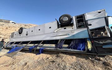 جزئیات جدید از حادثه واژگونی اتوبوس؛ حال چند نفر از مصدومان وخیم است