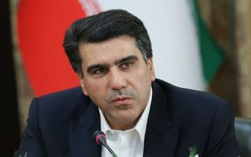معزی: روحانی با مکرون گفت‌وگو می‌کند
