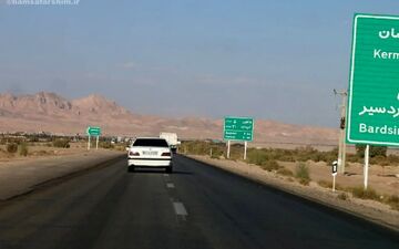 فرار راننده اتوبوس مسافربری ایرانی که افغان بود / در جاده کرمان رخ داد