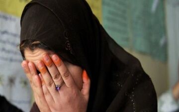 12 ساله بودم که به زور مرا به عقد آن مرد درآوردند؛ باردار که شدم من را طلاق داد