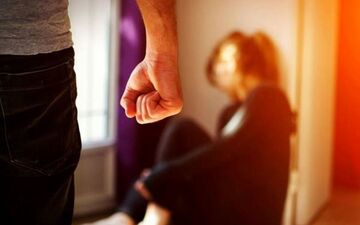 راهکارهای طلایی برای مقابله با شوهری که دست بزن دارد