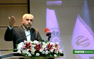نامناسب بودن اکوسیستم فضای کسب و کار عملکرد فرا قانونی برخی دستگاه‌ها است/ احساس فساد یکی از موانع توسعه اقتصادی است