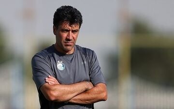  یک استقلالی به قهرمان اعلام کردن پرسپولیس واکنش نشان داد