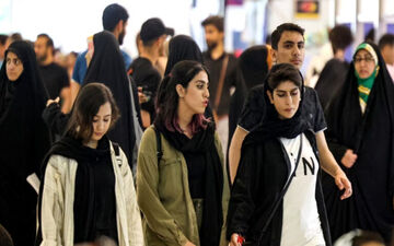  هیچ مرد باغیرتی زن بی‌حجاب را به عنوان همسر و مادر فرزندانش نمی‌پذیرد 