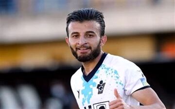 مجتبی حقدوست و جشن به ثمر رساندن اولین گل 
