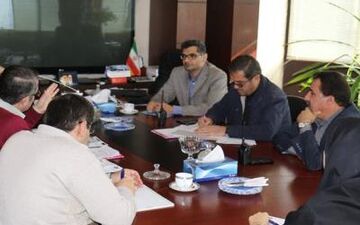 راه اندازی بازارچه های محلی و دائمی به منظور ساماندهی دست فروشان بررسی شد