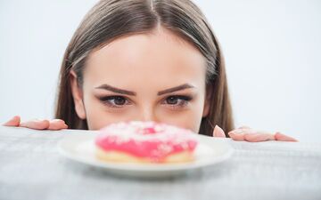  آیا واقعا گرسنه هستم یا فقط هوس کرده ام؟