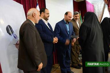 پاسداشت روز خبرنگار و تجلیل از خانواده شهدای خبرنگار  و روزنامه‌نگاران توسط بسیج رسانه کرمانشاه 