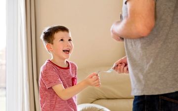 از چه سنی به بچه‌ها پول تو جیبی بدهیم؟


