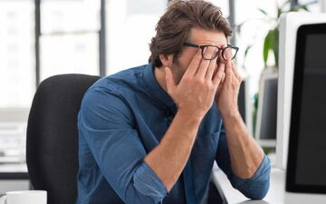 یک باور قدیمی زیر سؤال رفت؛ با چشم بسته کمتر می‌شنویم