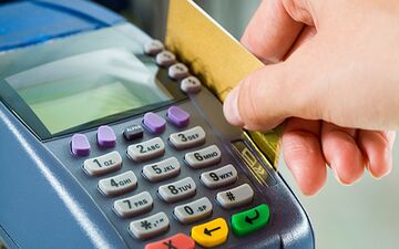کلاهبرداری جدید از طریق دستگاه های کارتخوان؛ فروشنده‌ها هوشیار باشند +فیلم 