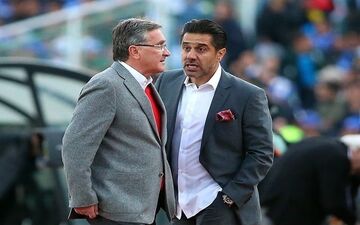 پیروانی کارش را با پرسپولیس ادامه می دهد