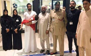 دختر 3 ساله که درهواپیما جامانده بود + عکس
