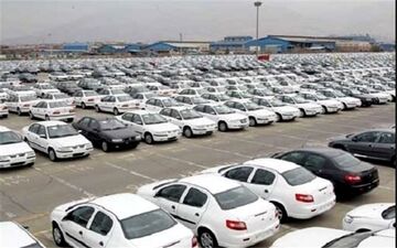 قیمت‌ها در بازار خودرو ساعت به ساعت می‌ریزد