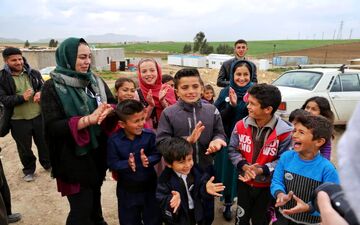 مستند نرگس کلباسی و کمک به زلزله زدگان
