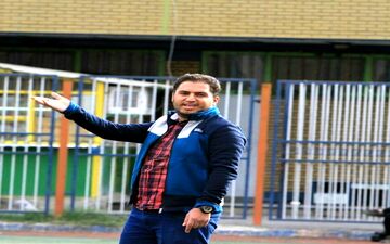 فکر کنم آقای کمالوند در ایران زندگی نمی کند / ایشان حق ندارد در رابطه با باشگاه بزرگ نیروی زمینی این چنین صحبت کند