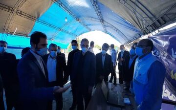 وزیر بهداشت خبر داد/فردا بیش از ۳ میلیون دوز واکسن وارد ایران می شود