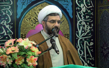 امام جمعه دماوند: آمریکا آرزوی به ذلت کشاندن ملت ایران را به گور خواهد برد