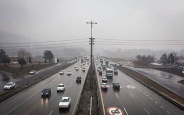 بارش باران در محورهای ۷ استان/ مه گرفتگی و کاهش دید در فیروزکوه
