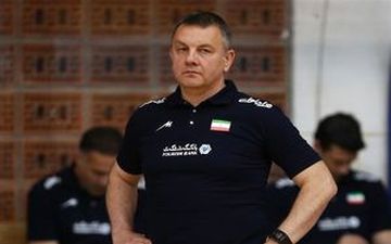 علت خط خوردن مجتبی میرزاجان پور توسط کولاکوویچ چه بود؟