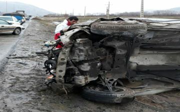 4 مصدوم در واژگونی خودرو سواری سمند 