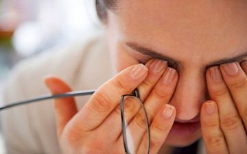 نور موبایل‌ چقدر به چشم آسیب می زند؟

