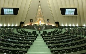 نامه نمایندگان مجلس به روحانی درباره اجرا نشدن یک قانون ضد آمریکایی