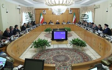 هیات دولت با واگذاری شرکت های استقلال و پرسپولیس موافقت کرد