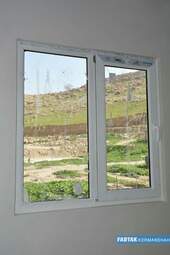 خانه های ساخته شده علی دایی در مناطق زلزله زده