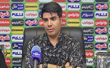 سرمربی آریو اسلامشهر: جنگ و تعطیلی لیگ، تیم‌ها را از فرم مسابقه خارج کرد