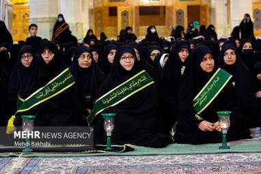 آیین شمعدان گردانی خادمان حرم حضرت معصومه(س)