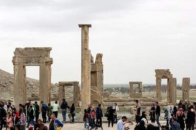  گردشگران نوروزی در تخت جمشید + تصاویر